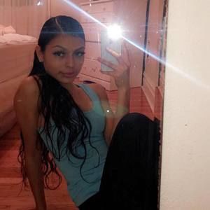 Meet your Posher, Cynthia